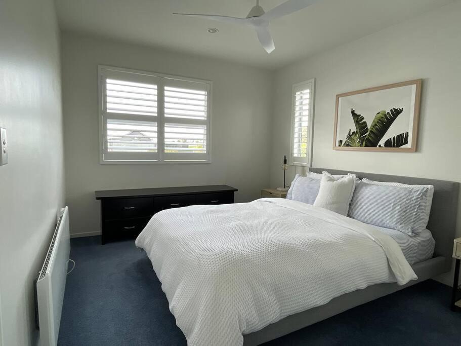 The Blue Beach House Mangawhai Exterior photo