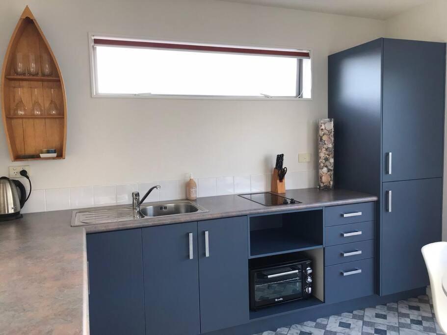 The Blue Beach House Mangawhai Exterior photo