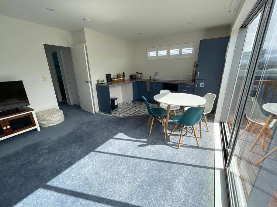 The Blue Beach House Mangawhai Exterior photo