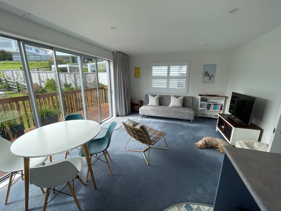 The Blue Beach House Mangawhai Exterior photo